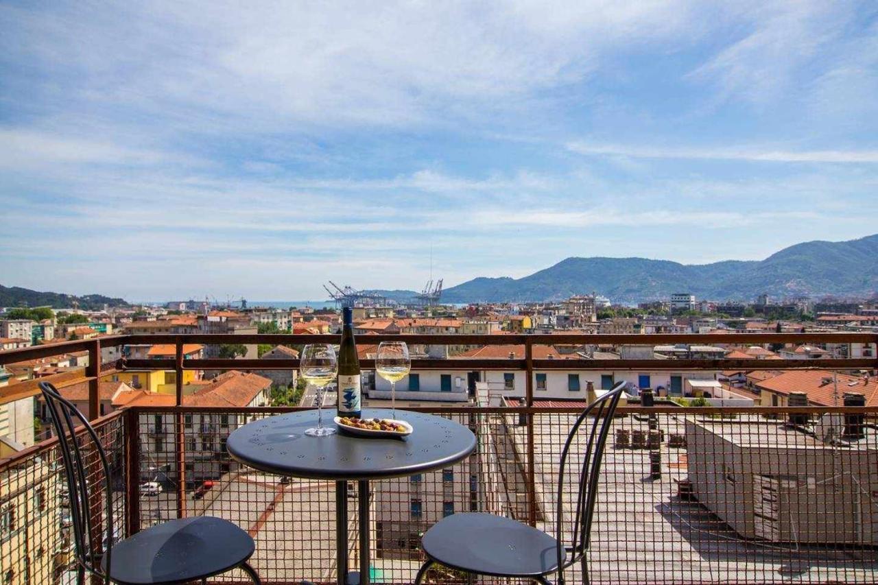 شقة Residenza Franca Vista Panoramica لا سبيتسْيا المظهر الخارجي الصورة